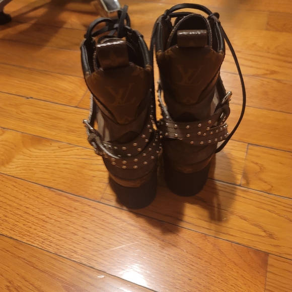 Louis Vuitton boots - Picture 5 of 9